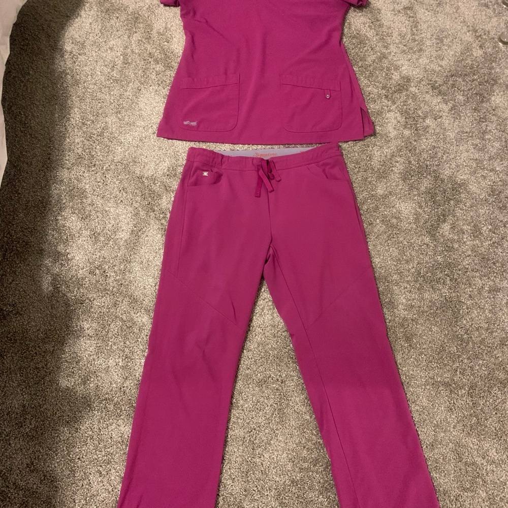 Greys Anatomy Signature Scrub Set